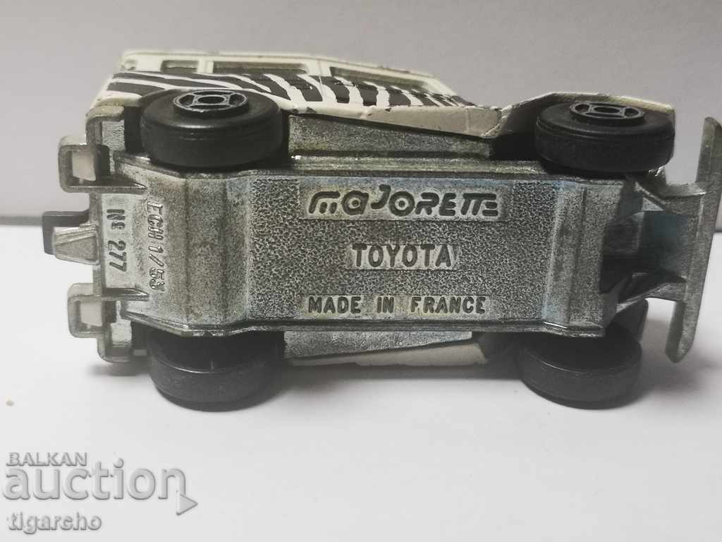 An old cart with price 12.00 BGN | € 6.14 An old cart with price 12.00 BGN | € 6.14