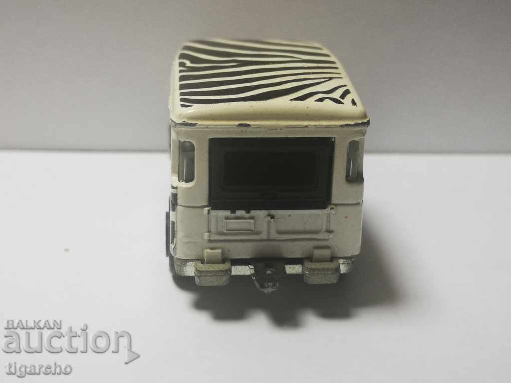 Auction An old cart Auction An old cart