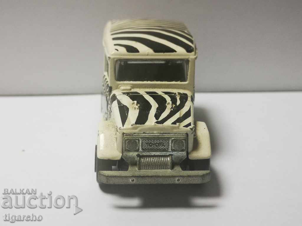 Delivery of An old cart Delivery of An old cart