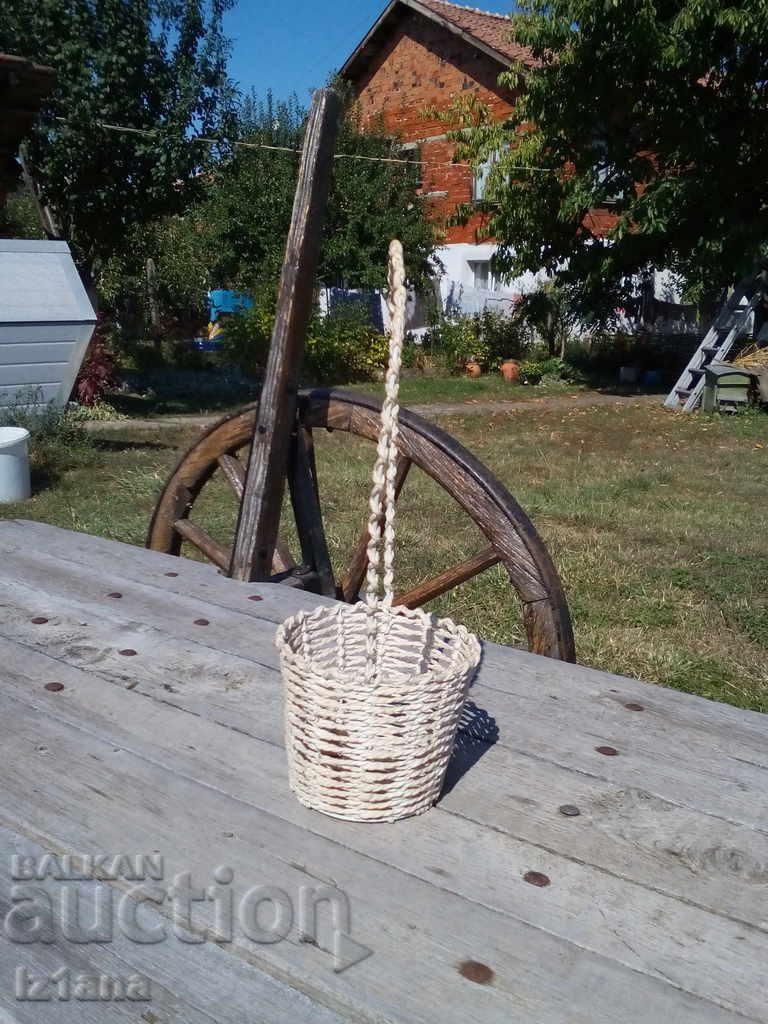 An old basket with price 10.00 BGN | € 5.11