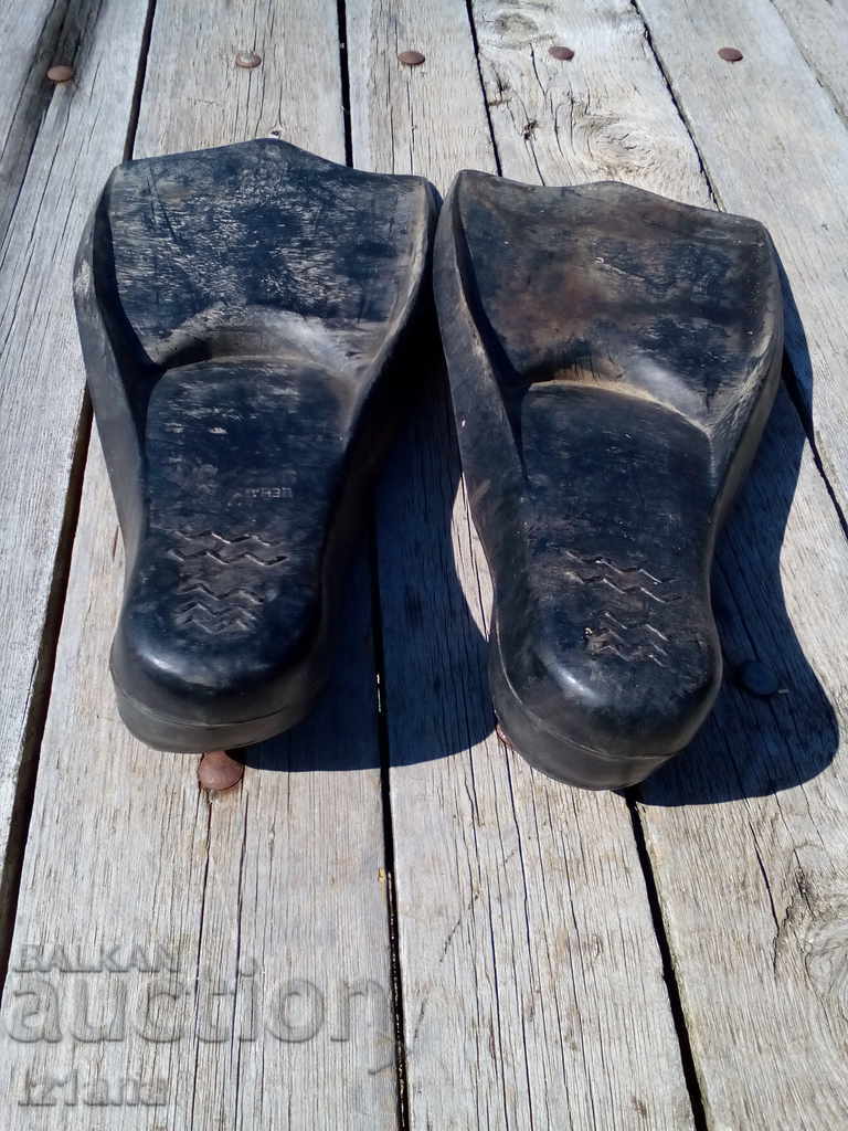 Auction Old Siren Fins Auction Old Siren Fins