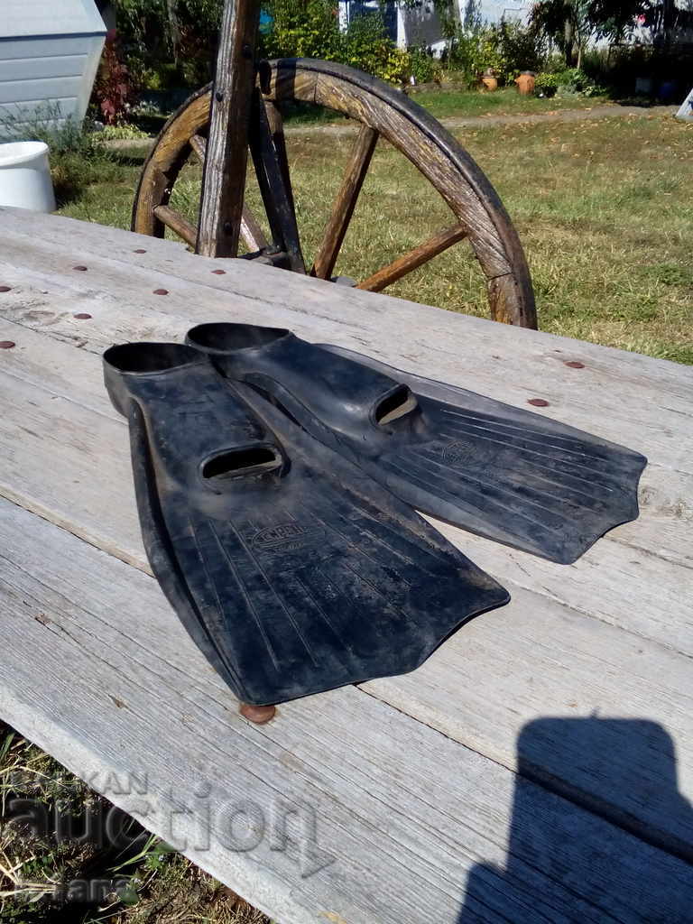 Old Siren Fins - 5 Old Siren Fins - 5