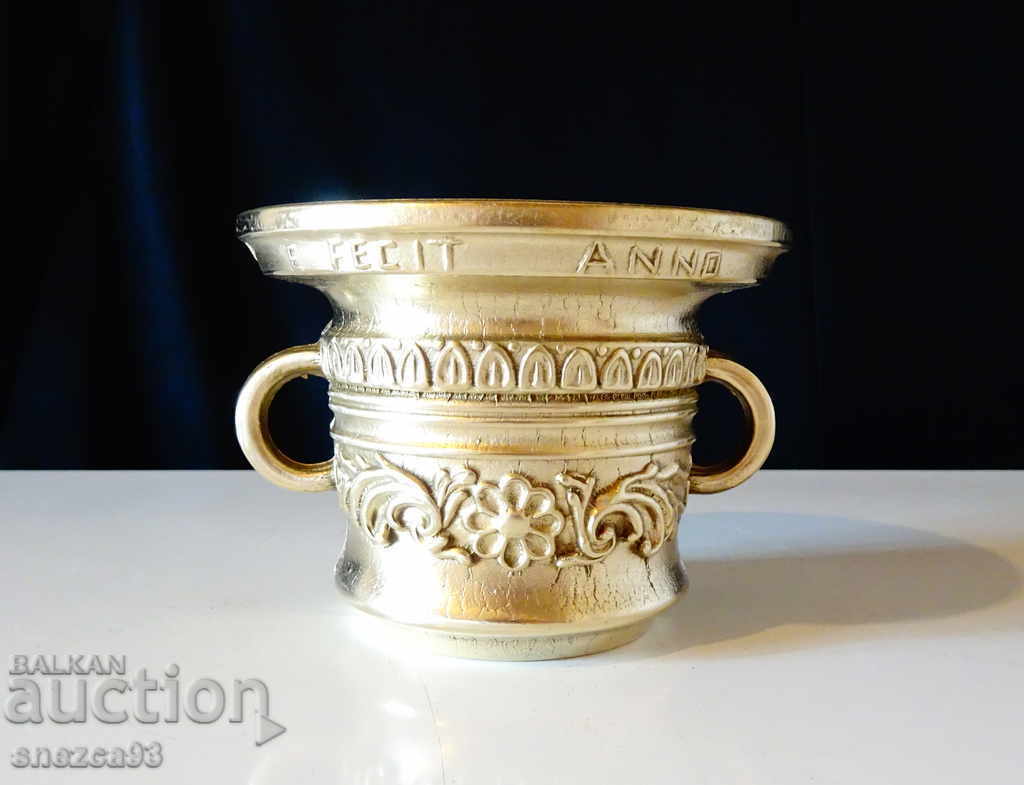 Bronze Mortar Henrick Ter. with price 49.00 BGN | € 25.05 Bronze Mortar Henrick Ter. with price 49.00 BGN | € 25.05