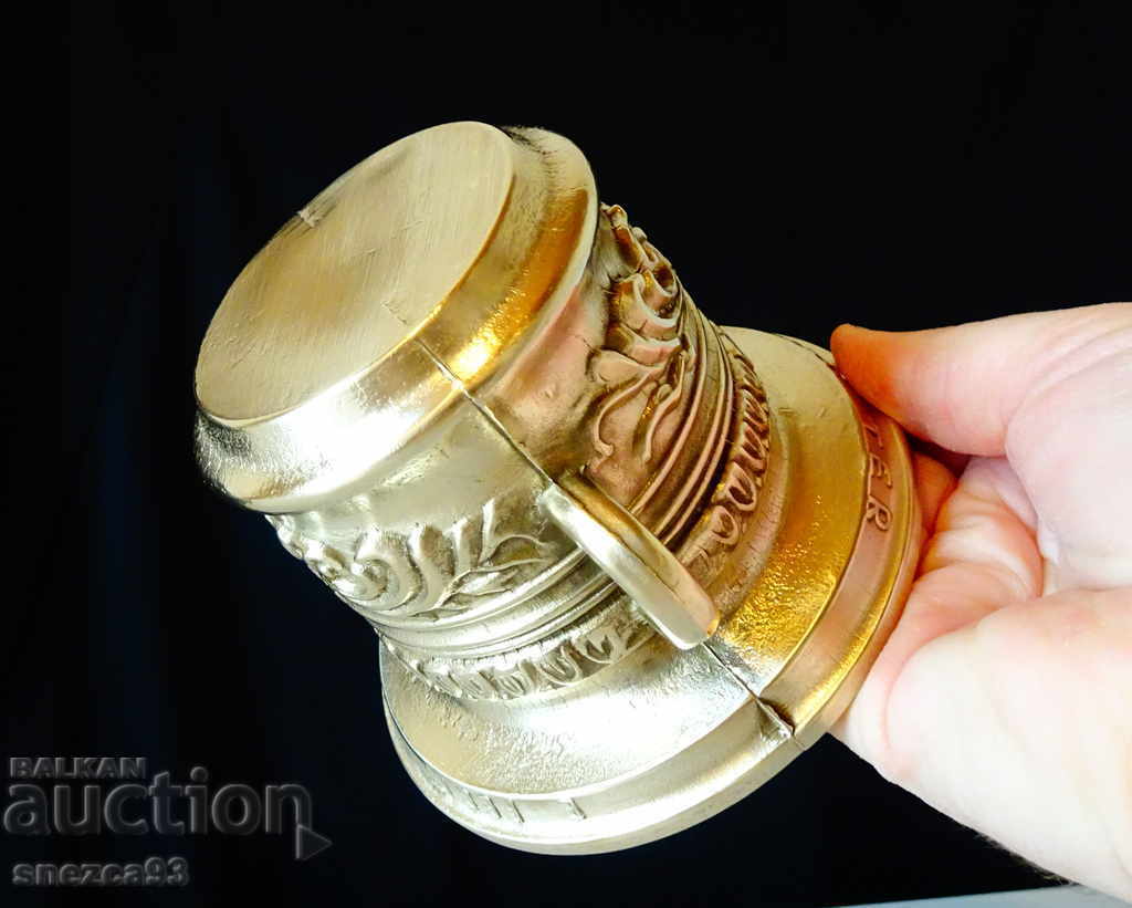 Delivery of Bronze Mortar Henrick Ter. Delivery of Bronze Mortar Henrick Ter.