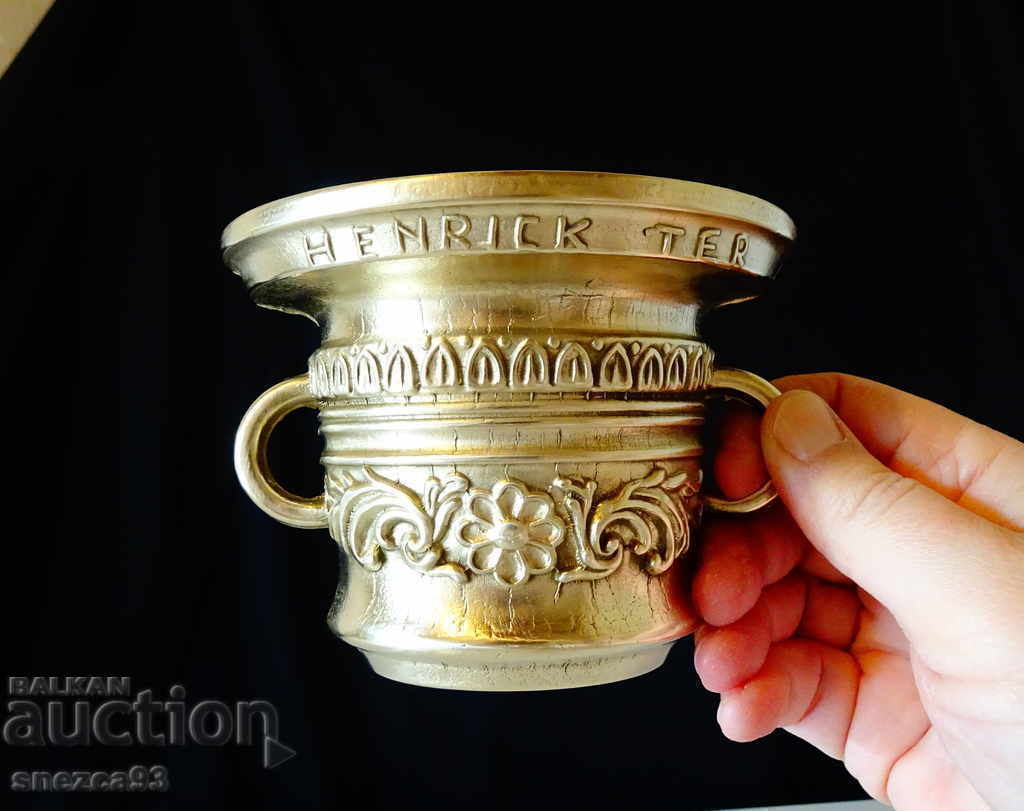 Bronze Mortar Henrick Ter. - 6 Bronze Mortar Henrick Ter. - 6