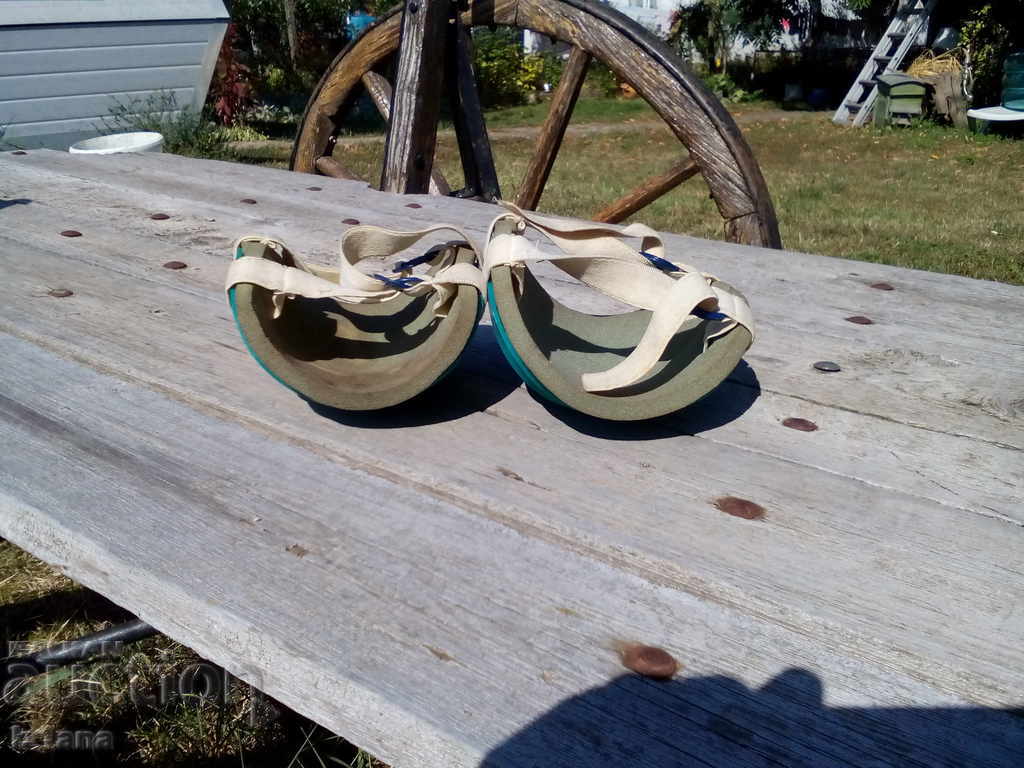 Old baby knee pads - 6 Old baby knee pads - 6