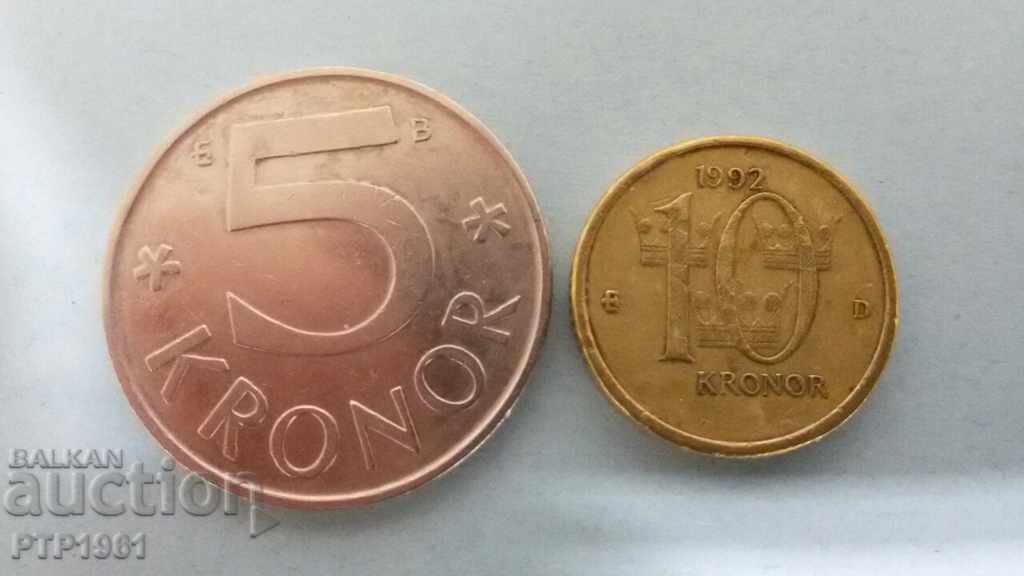 o mulțime de monede