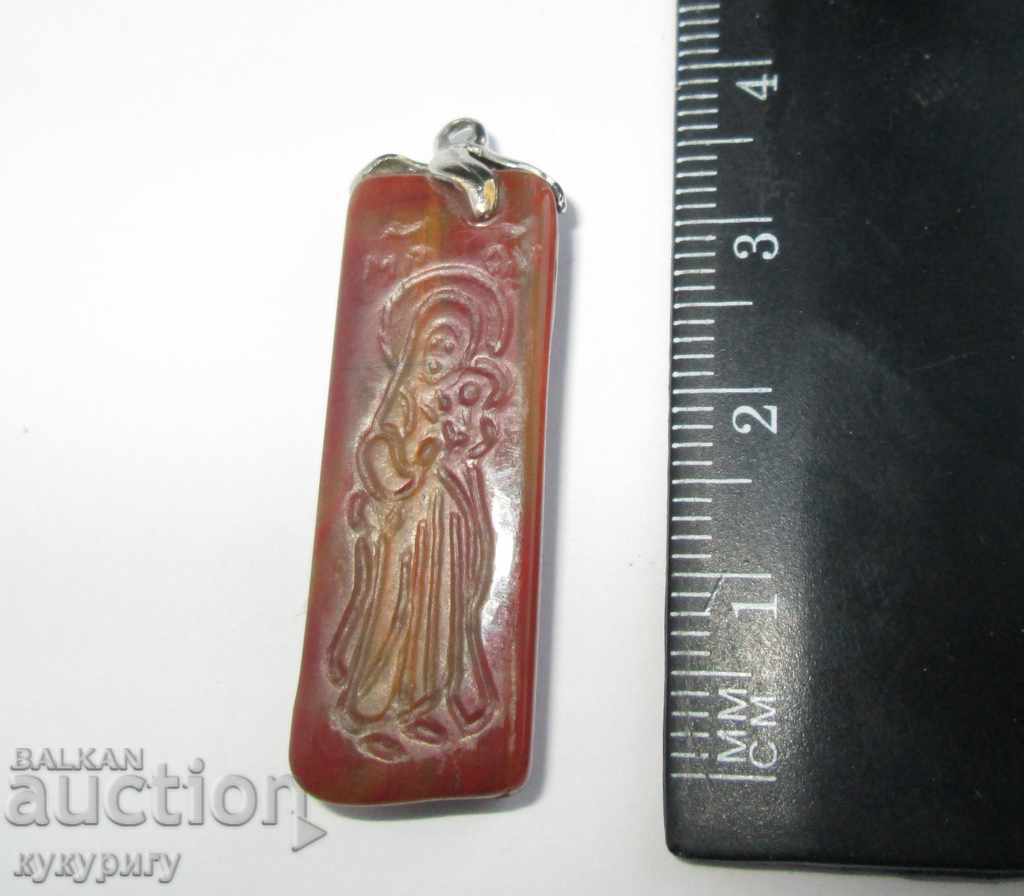 Delivery of Necklace pendant gem Virgin Mary engraving in stone Delivery of Necklace pendant gem Virgin Mary engraving in stone