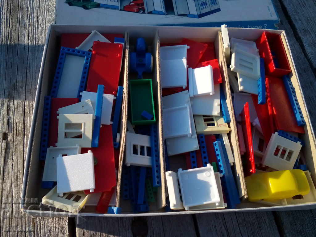 Παιχνίδι κατασκευαστών παλιών παιδιών με τιμή 30.00 BGN | € 15.34 Παιχνίδι κατασκευαστών παλιών παιδιών με τιμή 30.00 BGN | € 15.34