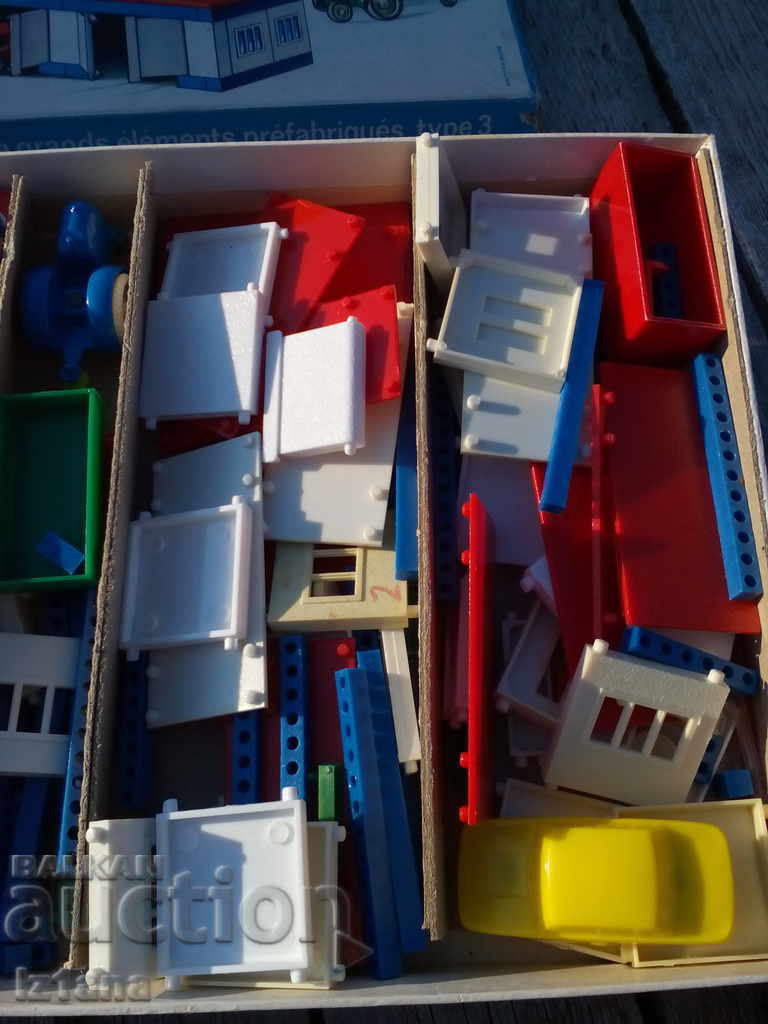 Παράδοση Παιχνίδι κατασκευαστών παλιών παιδιών Παράδοση Παιχνίδι κατασκευαστών παλιών παιδιών