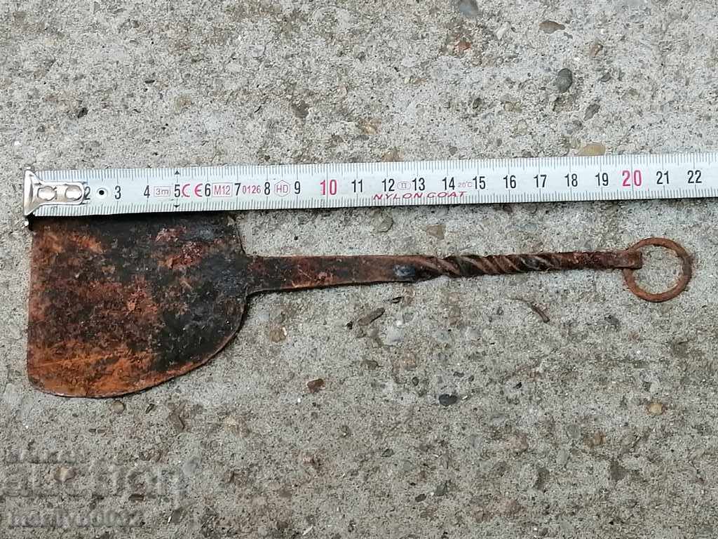 Auction Old forged scabbard, hoe, gingerbread, gingerbread Auction Old forged scabbard, hoe, gingerbread, gingerbread