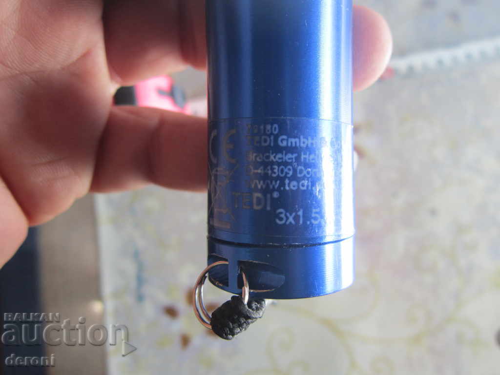 Γερμανική λαμπερή φώτα προβολέα Tedi με τιμή 10.00 BGN | € 5.11 Γερμανική λαμπερή φώτα προβολέα Tedi με τιμή 10.00 BGN | € 5.11