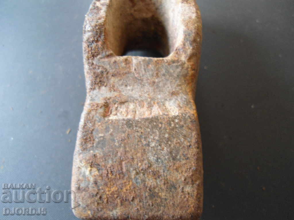 An old craft hammer with price 5.00 BGN | € 2.56