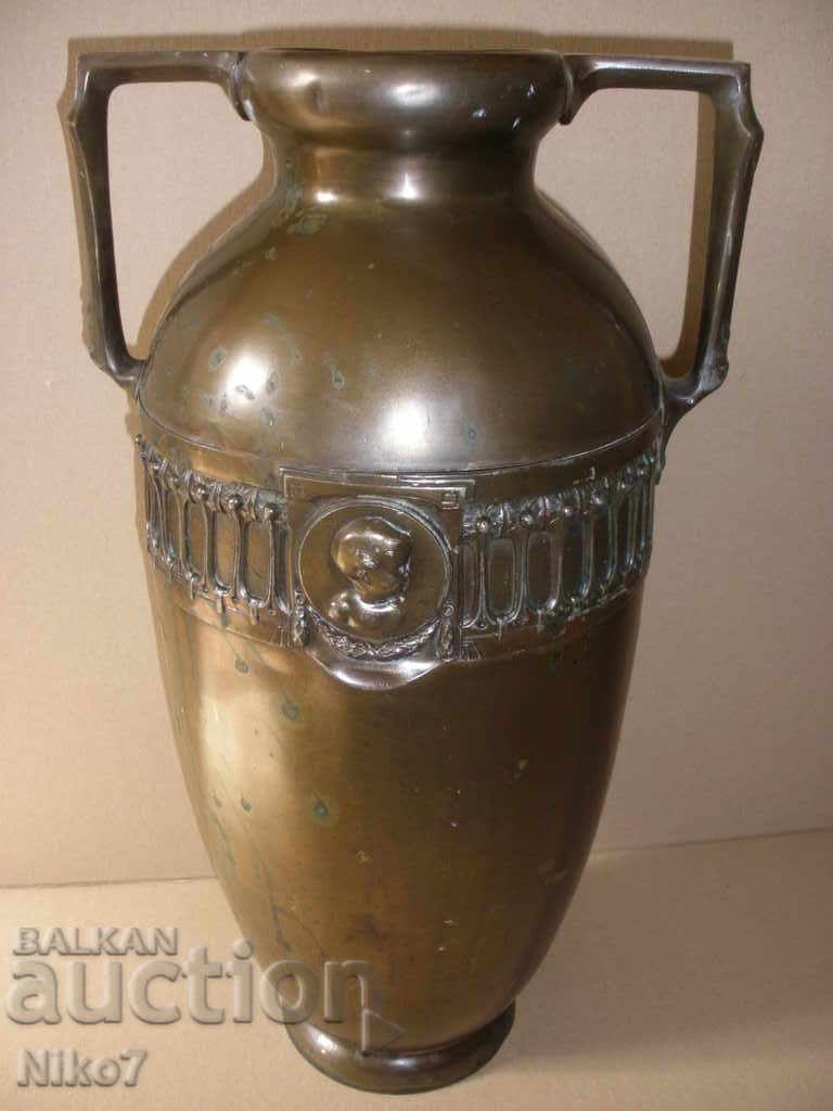 An old vase from the beginning of the 20th century, "Setision" style.