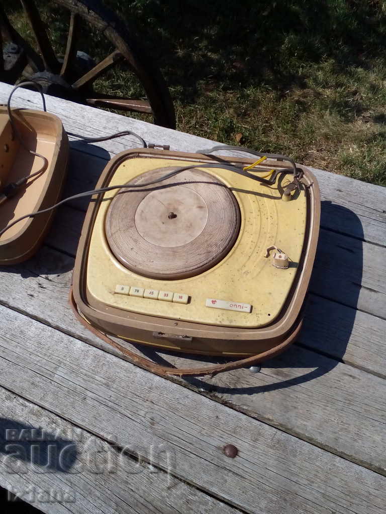 Delivery of Old turntable Delivery of Old turntable