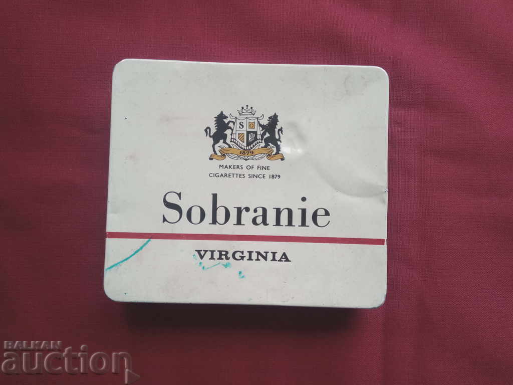 Sobranie - ένα μεταλλικό κιβώτιο τσιγάρων