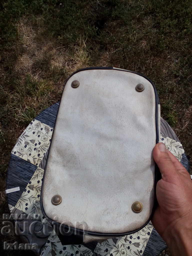 Livrarea Rucsac vechi pentru copii