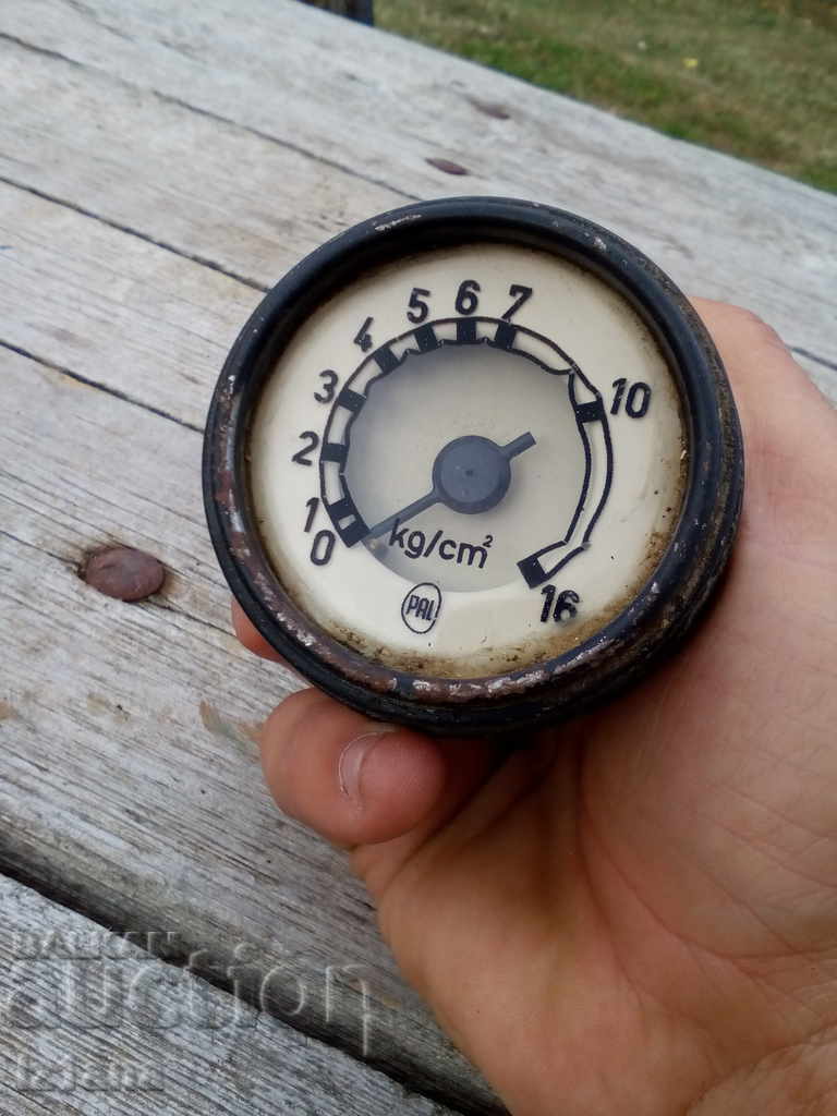 Доставка на Стар автомобилен контролен уред Доставка на Стар автомобилен контролен уред