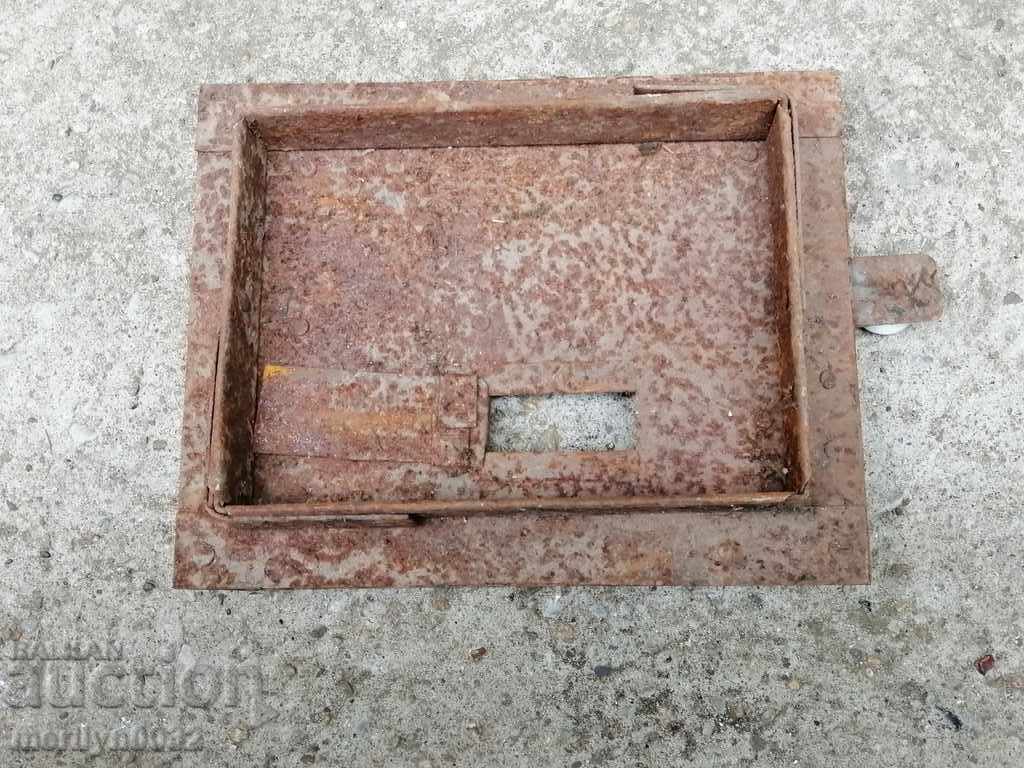 Livrarea Detalii ușă de la sobă veche, capac șemineu Jamal Livrarea Detalii ușă de la sobă veche, capac șemineu Jamal