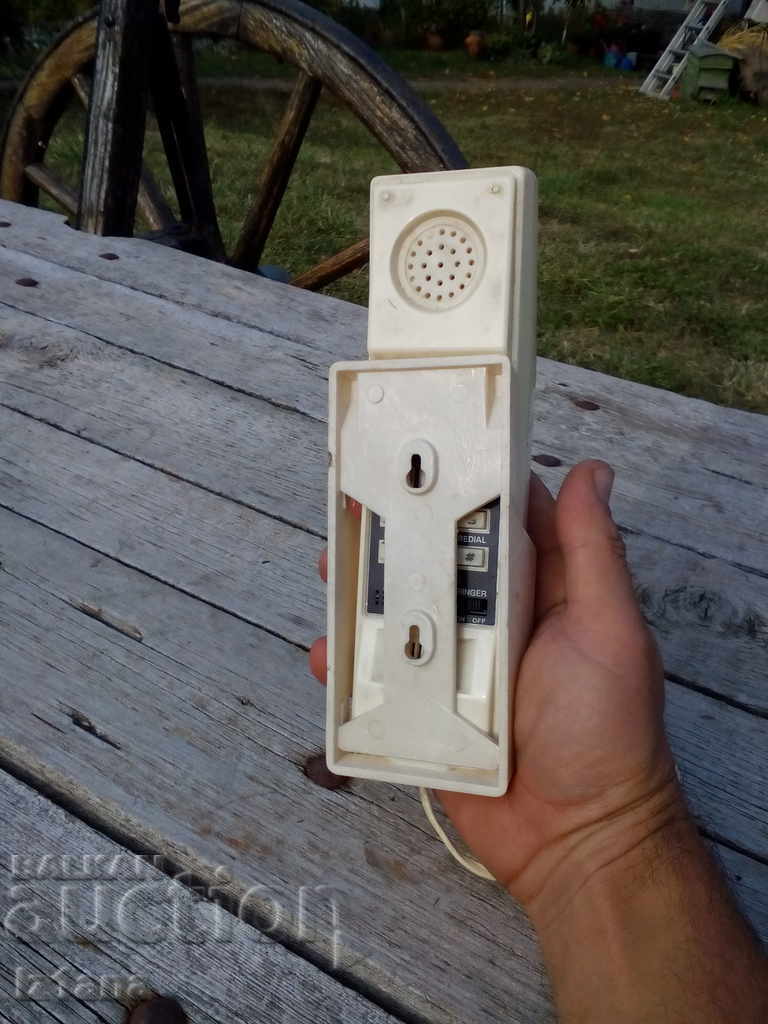 Old phone with price 6.00 BGN | € 3.07 Old phone with price 6.00 BGN | € 3.07