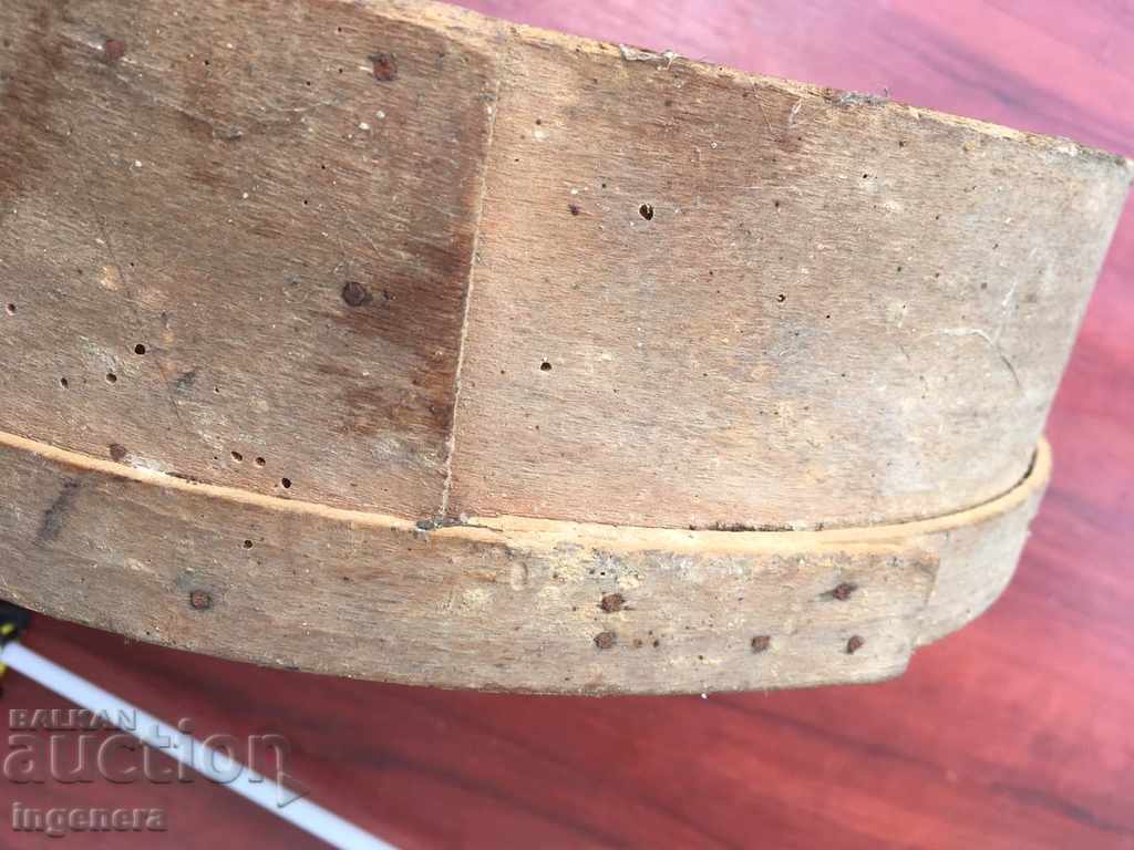 Delivery of SITTING OLD WOOD