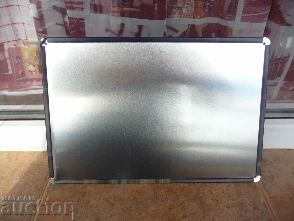 Аукцион Метална табела бира в дървени каси бар барове пиене тъмно св Аукцион Метална табела бира в дървени каси бар барове пиене тъмно св