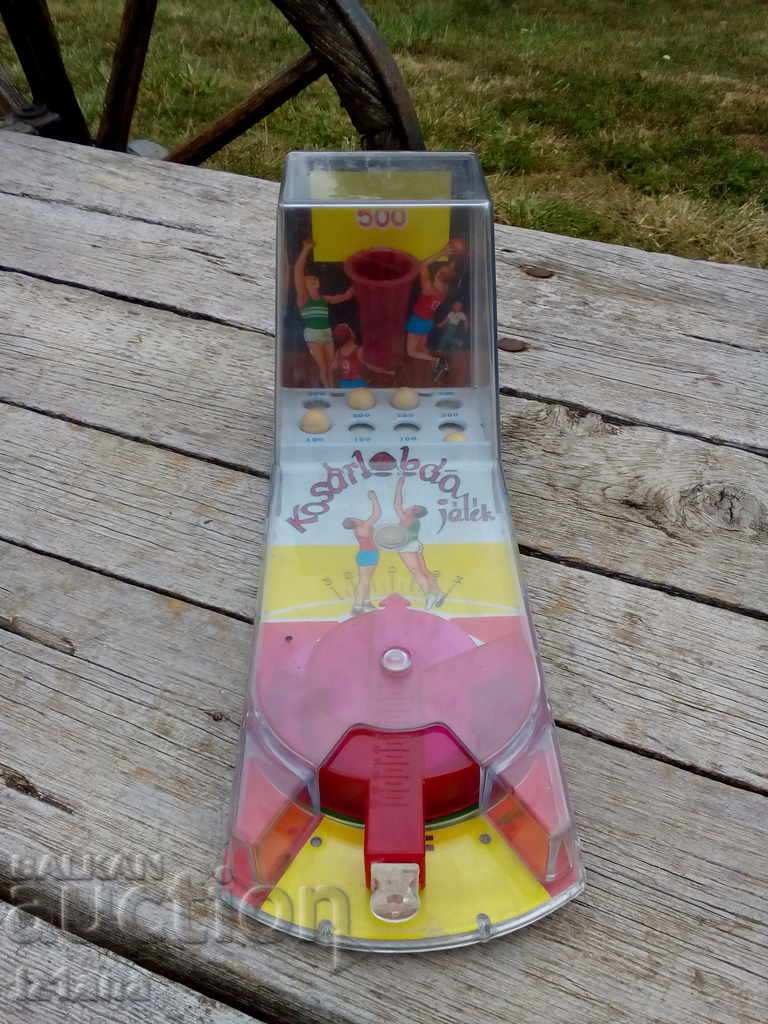 Delivery of Old children's game Basketball Delivery of Old children's game Basketball