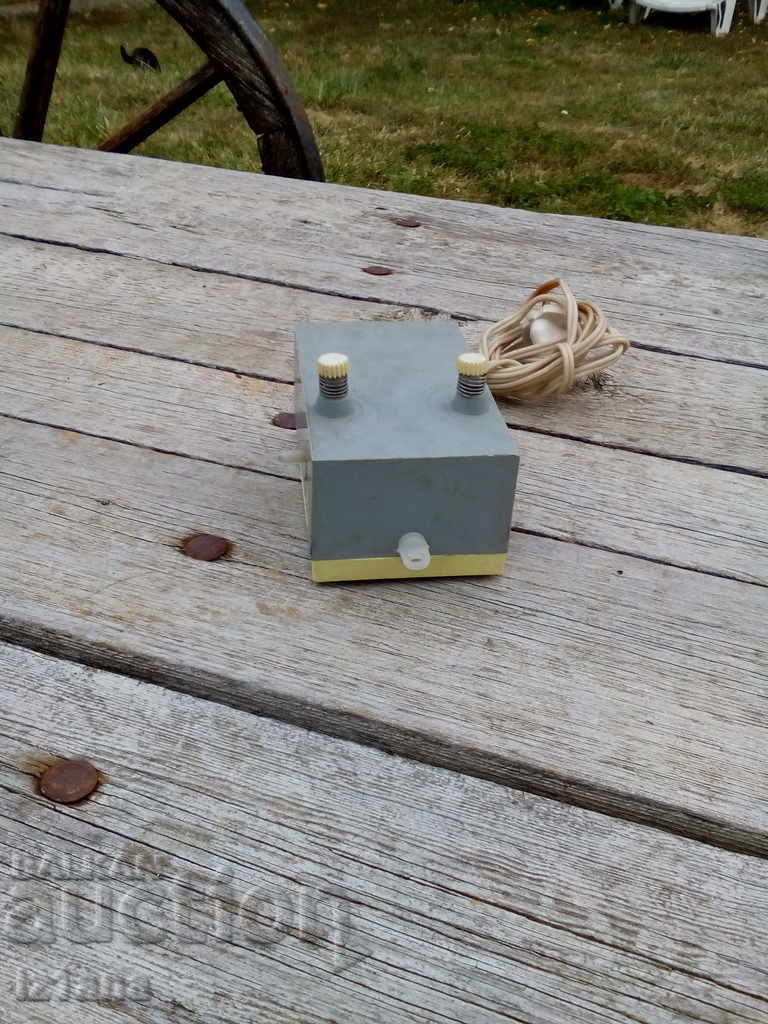 Pompă veche pentru acvariu cu preț 22.00 BGN | € 11.25