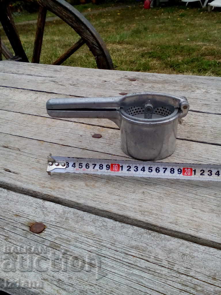 Old citrus press, fruit press with price 35.00 BGN | € 17.90