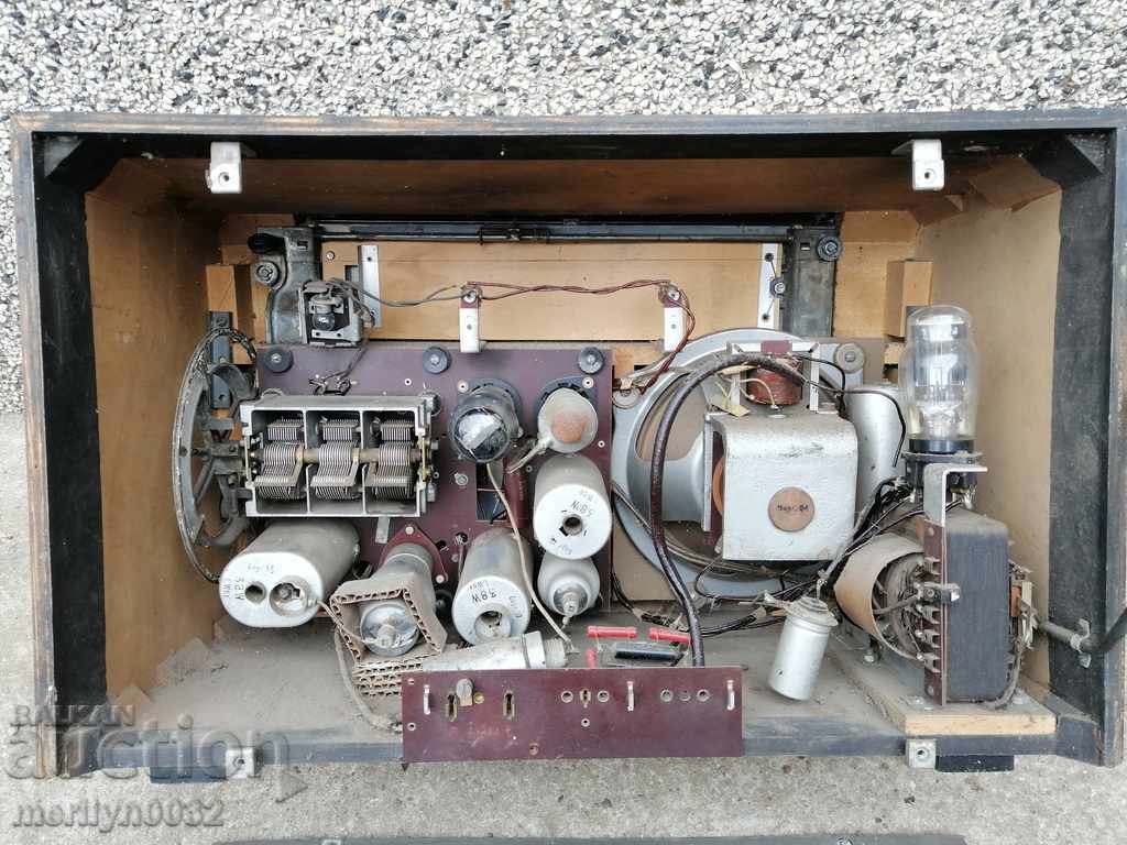 Old radio German Telefunken radio set, lamp - 6 Old radio German Telefunken radio set, lamp - 6