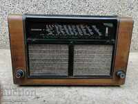 Старо радио немско Телефункен радиоапарат, лампа