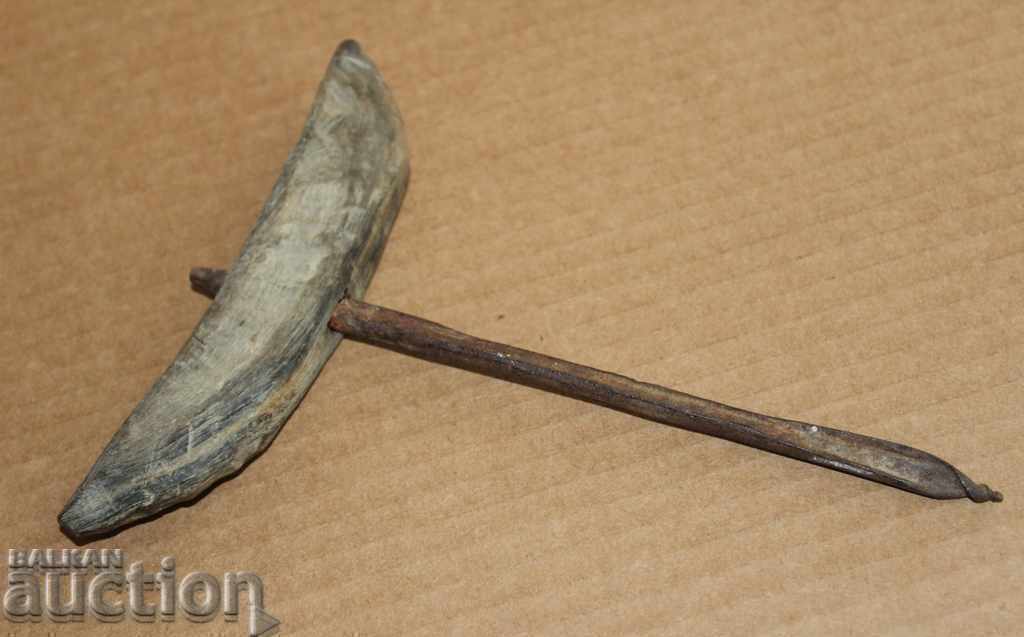 Delivery of . OLD MEDITERRANEAN BATTERY MATKAP WOODEN TOOL ROG