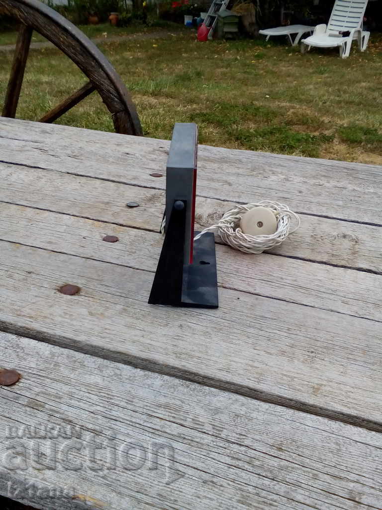 An old lamp with price 20.00 BGN | € 10.23 An old lamp with price 20.00 BGN | € 10.23