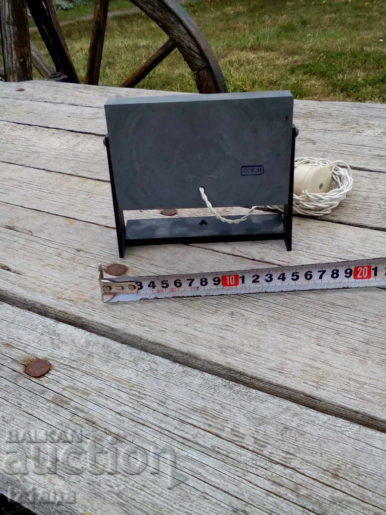 Auction An old lamp Auction An old lamp