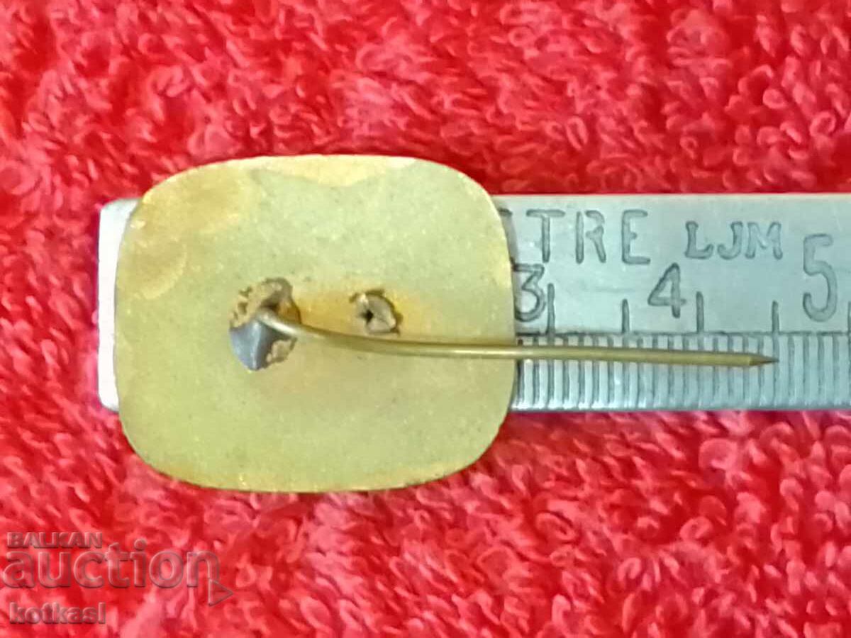 Old Sports Social Badge Enamel Bronze Pin MOTOCROSS PIN with price 35.50 BGN | € 18.15 Old Sports Social Badge Enamel Bronze Pin MOTOCROSS PIN with price 35.50 BGN | € 18.15