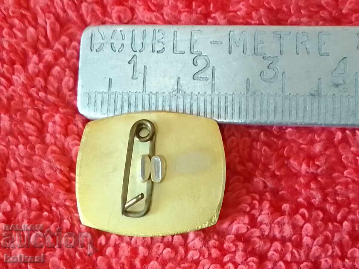 Old sports football social badge DFS BORIMECHKA KLISURA with price 55.50 BGN | € 28.38 Old sports football social badge DFS BORIMECHKA KLISURA with price 55.50 BGN | € 28.38