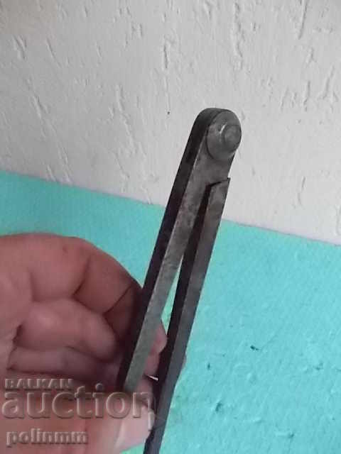 Locksmith's pen / drawing - 4 with price 14.00 BGN | € 7.16 Locksmith's pen / drawing - 4 with price 14.00 BGN | € 7.16