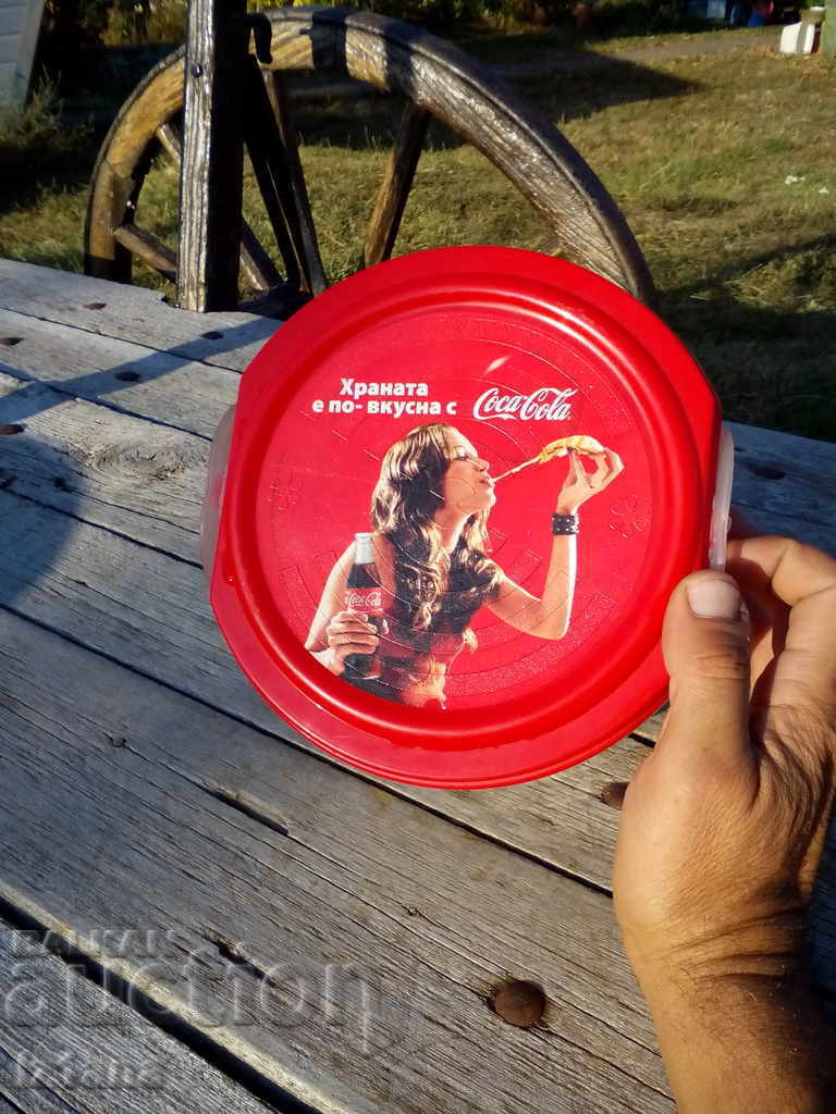 Coca-Cola Lunch Box, COCA COLA with price 22.00 BGN | € 11.25 Coca-Cola Lunch Box, COCA COLA with price 22.00 BGN | € 11.25