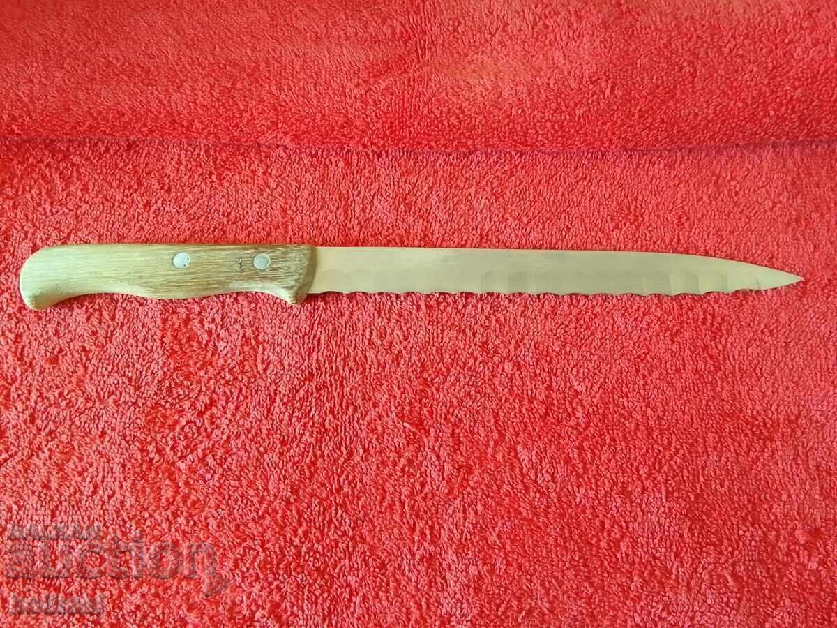 Delivery of An old knife
