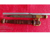Παλιά λεπίδα στιλέτο μαχαιριού με kaniya