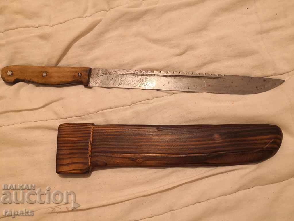 Auction A huge massive knife. Big and heavy like a sword, machete Auction A huge massive knife. Big and heavy like a sword, machete