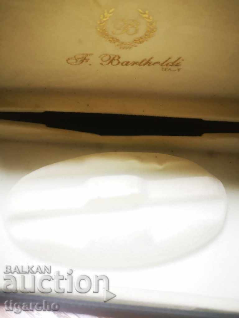 Auction  Box of pens