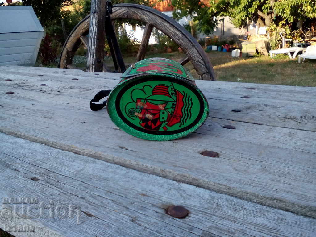 Δημοπρασία Παλιό μεταλλικό κουτί Δημοπρασία Παλιό μεταλλικό κουτί