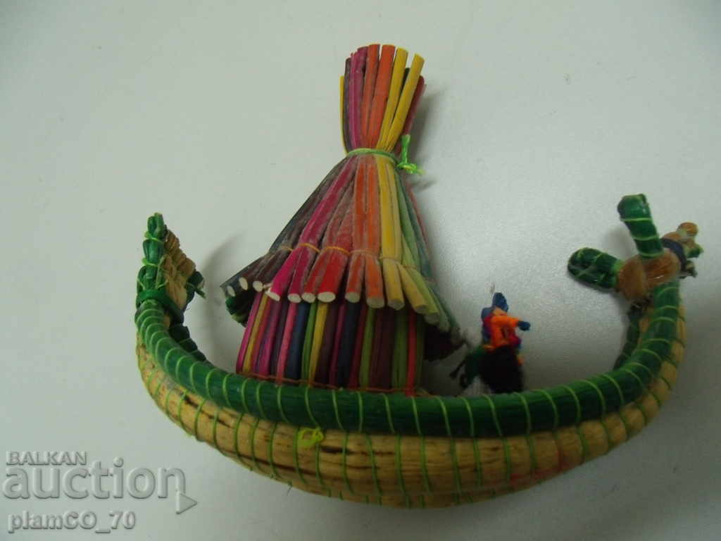 Livrarea №*3515 suvenir asiatic vechi - gondolă / barcă -