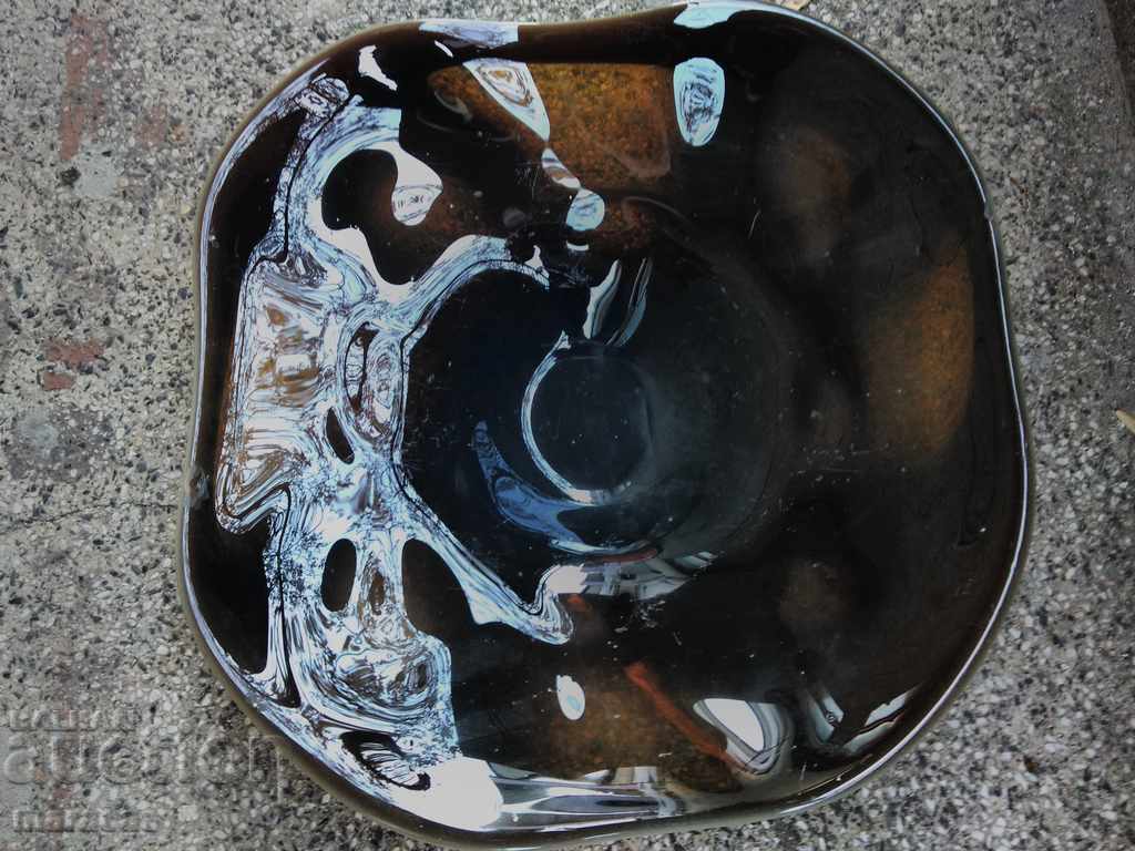 A beautiful leaded glass plate A beautiful leaded glass plate