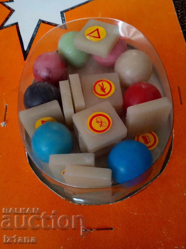 An old children's game with price 20.00 BGN | € 10.23 An old children's game with price 20.00 BGN | € 10.23