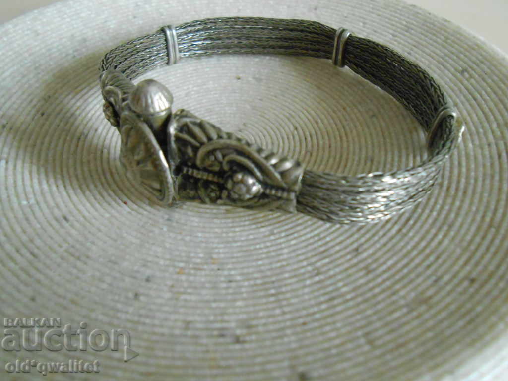 Delivery of Old jewelry (silver alloy) BRACELET, costume jewelry
