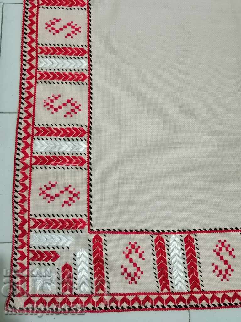 Delivery of Old embroidered cardboard, tablecloth, millet, Bulgarian embroidery Delivery of Old embroidered cardboard, tablecloth, millet, Bulgarian embroidery