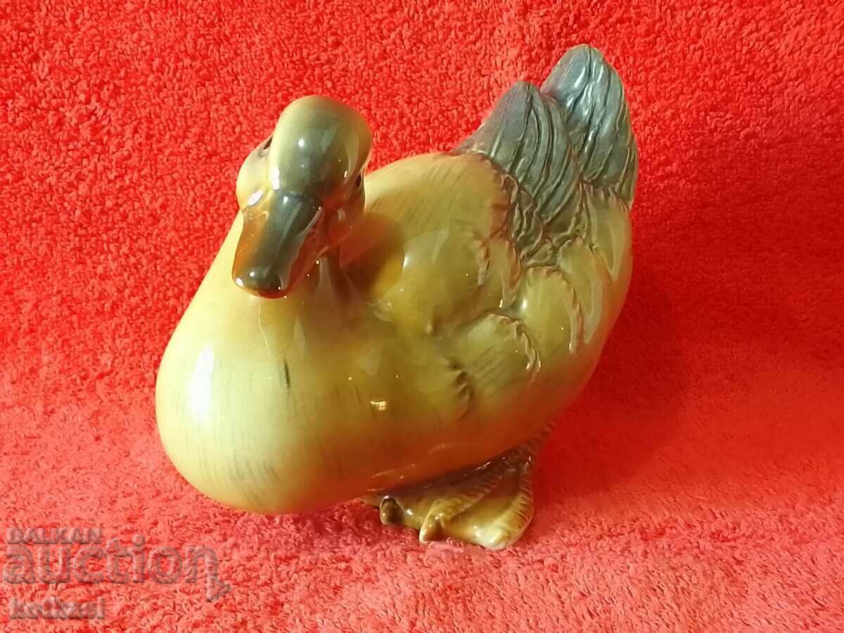 Figurină veche din porțelan marcată Duckling Duck cu preț € 43.72 | 85.51 BGN