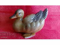 Παλιά σημαδεμένη πορσελάνινη φιγούρα Duckling Duck